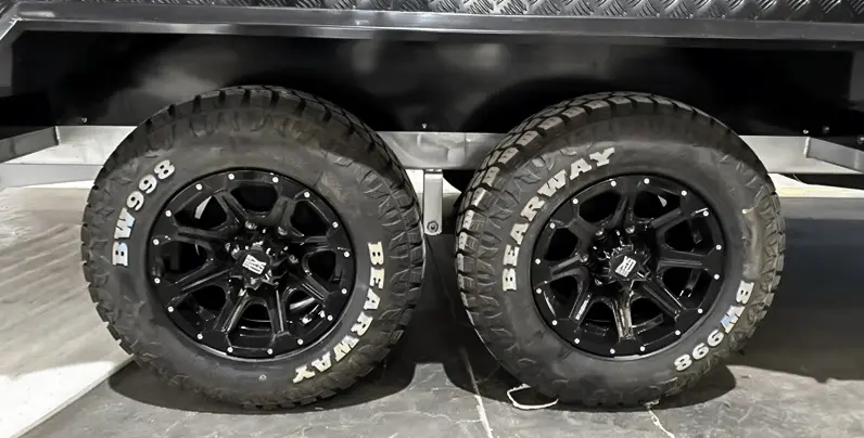 Semi off road caravan tire